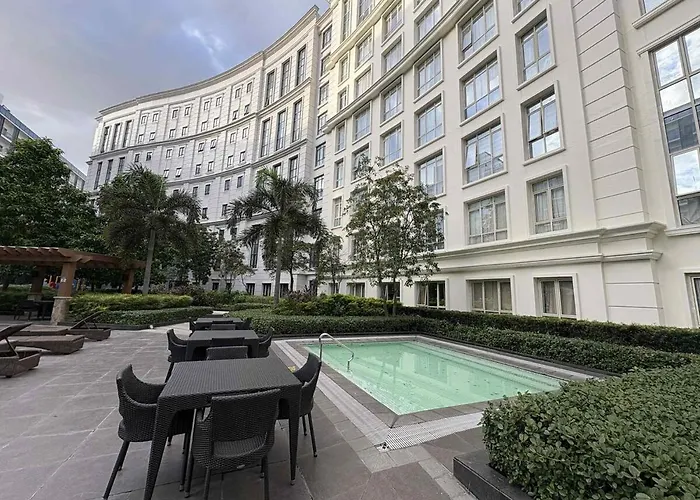 Cozy 81 Newport Near Naia Airport Balcony Apartamento *