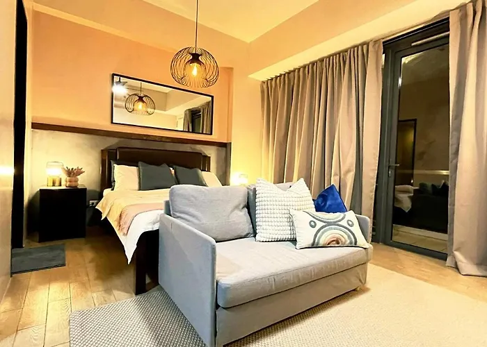 Cozy 81 Newport Near Naia Airport Balcony Apartamento *